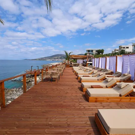 Palmera Sunrise Vila *